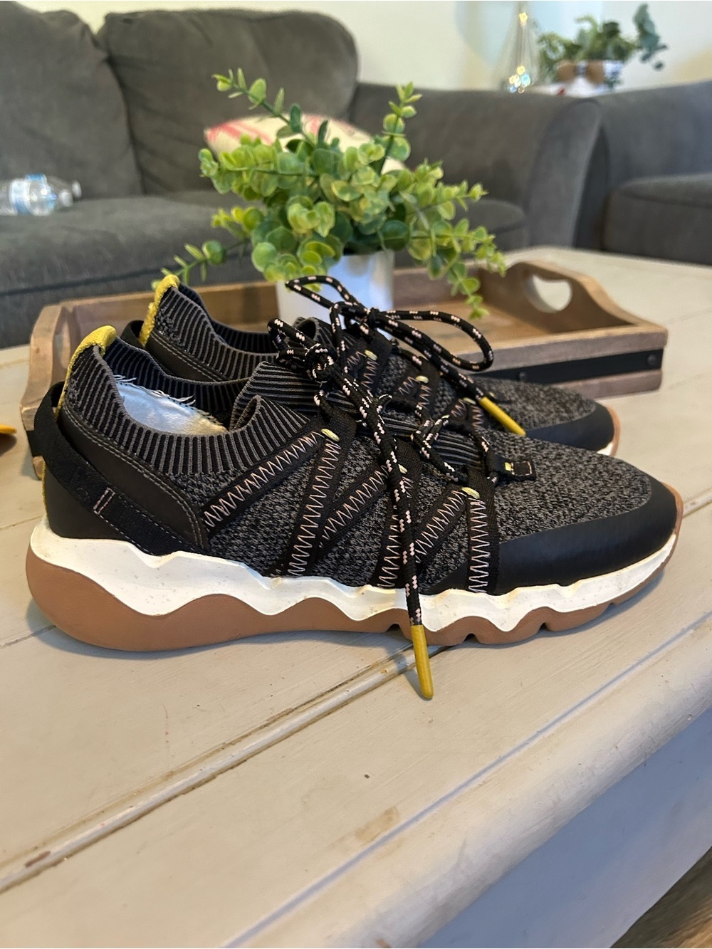 Madewell Field Knit Sneakers
Color*Black/Granite Unisex Size 9.5W 8M